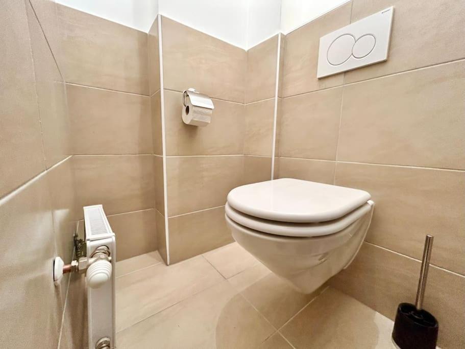 Apartment 60 M2 Sunny - Free Parking Wien